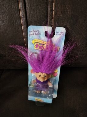 Trolls Bright Purple Hair Keychain Figure